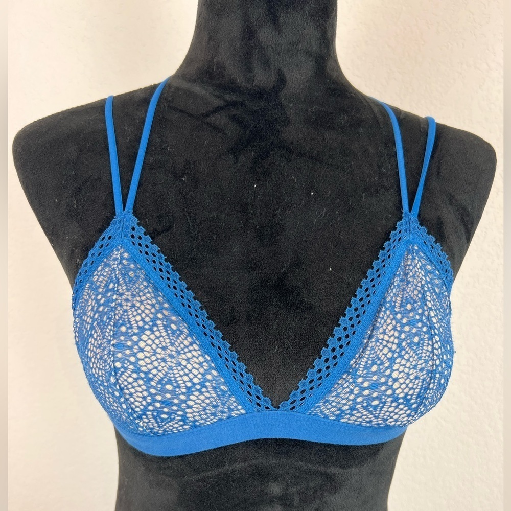 Victoria's Secret Lace Strappy Blue Bralette Size Small